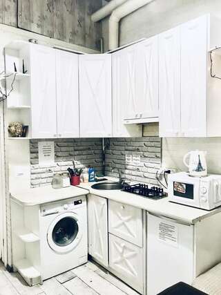 Апартаменты Opera privat room Львов Четырехместный номер с общей ванной комнатой-1