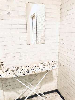 Апартаменты Opera privat room Львов Четырехместный номер с общей ванной комнатой-12