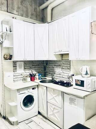 Апартаменты Opera privat room Львов Четырехместный номер с общей ванной комнатой-21