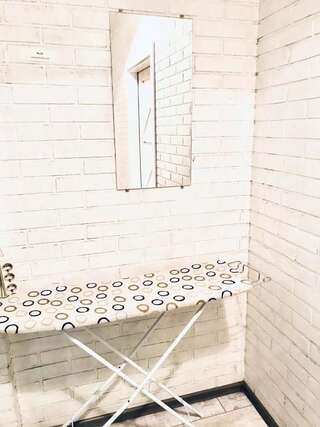 Апартаменты Opera privat room Львов Четырехместный номер с общей ванной комнатой-23